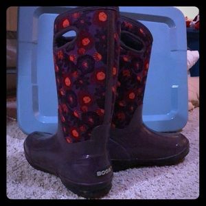 Brand new women’s BOGS worn once